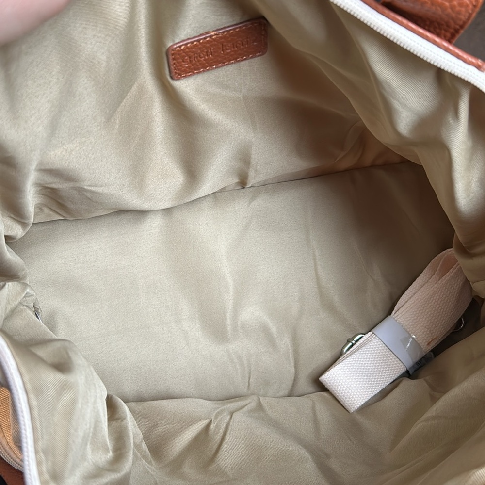 NWT Weekender Bag - Picture 4 of 4